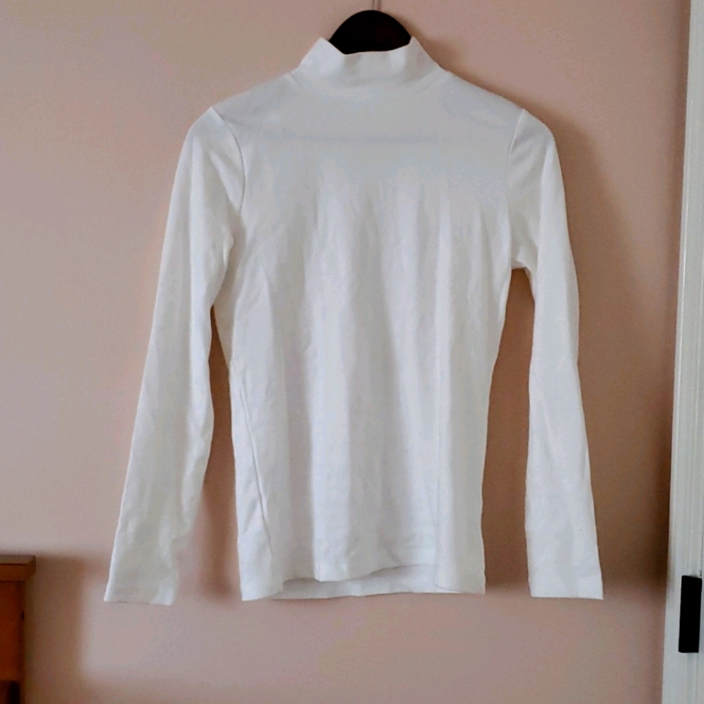 Turtleneck long-sleeved